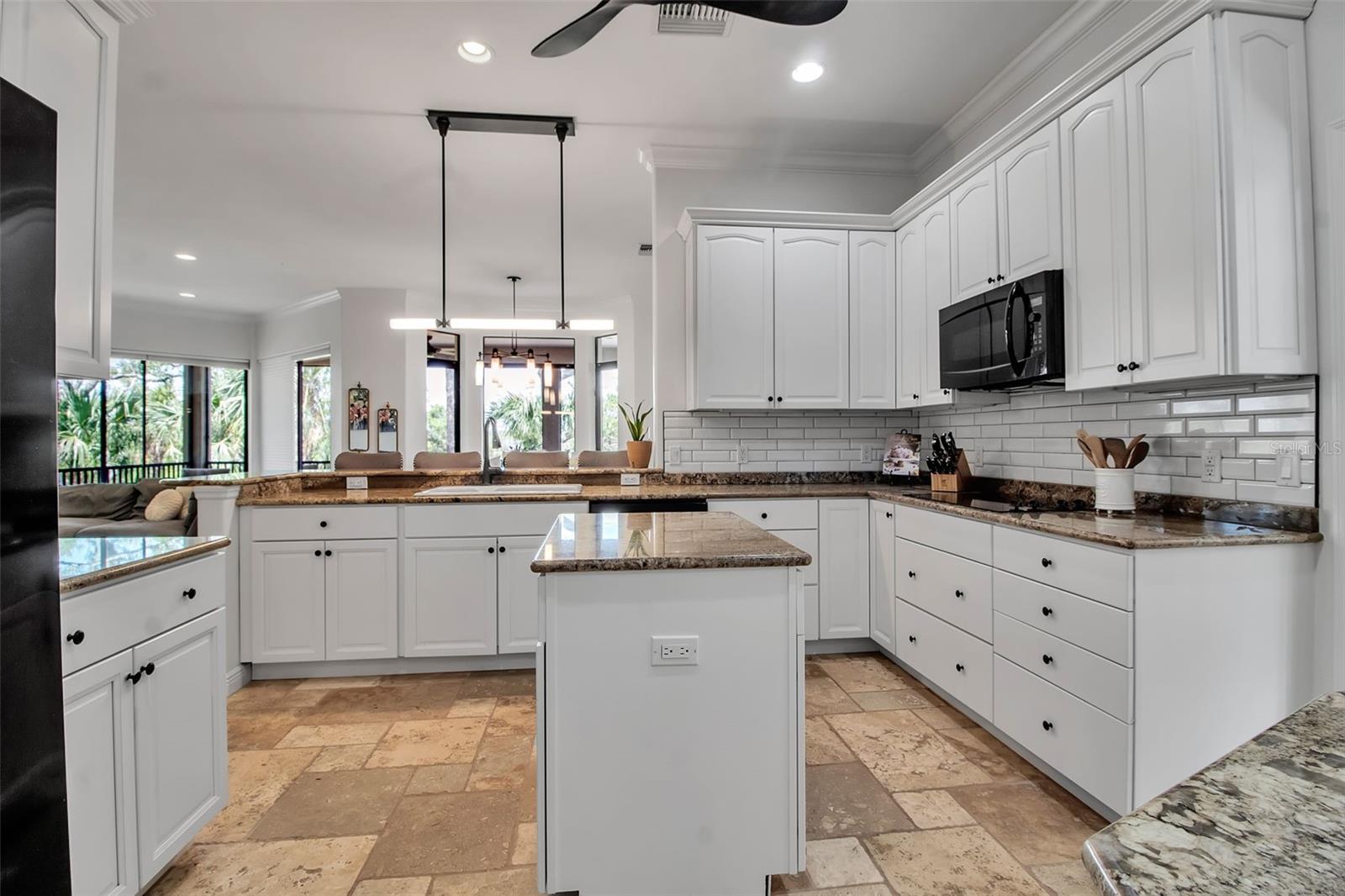 5935 RIVER FOREST CIR, BRADENTON, FL, 34203