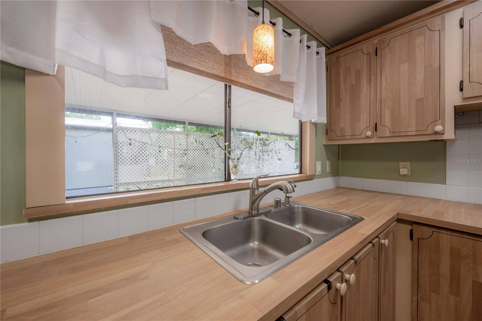 8917 FOX TRL, TAMPA, FL, 33626