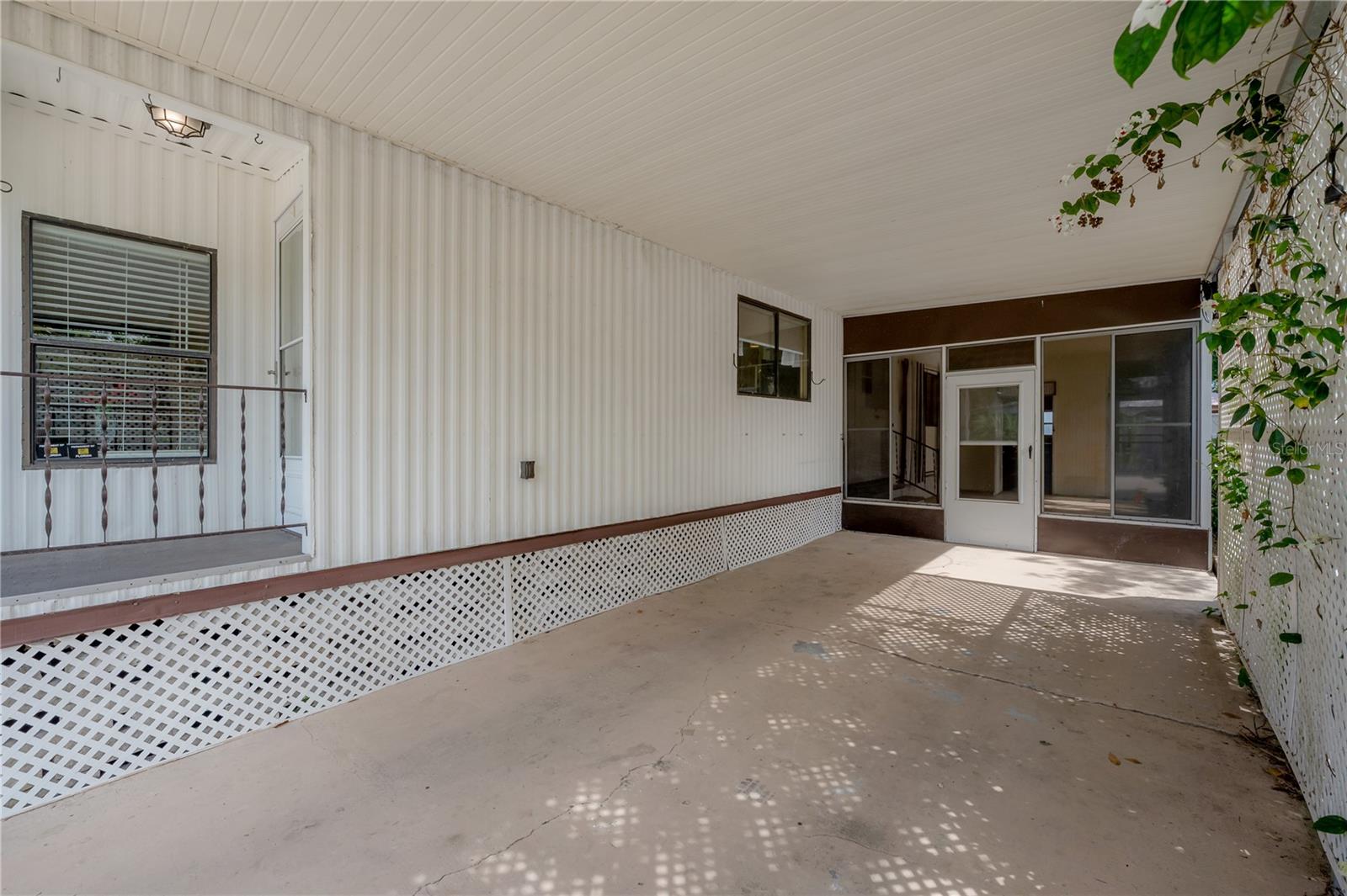 8917 FOX TRL, TAMPA, FL, 33626