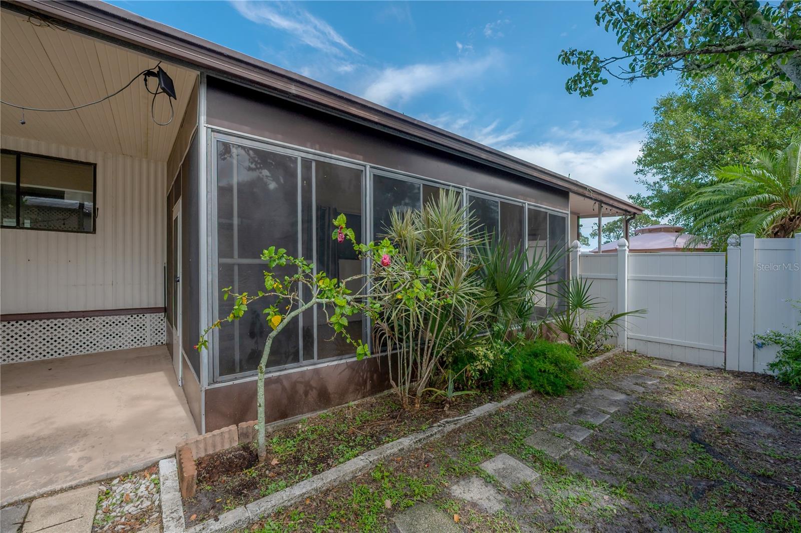 8917 FOX TRL, TAMPA, FL, 33626