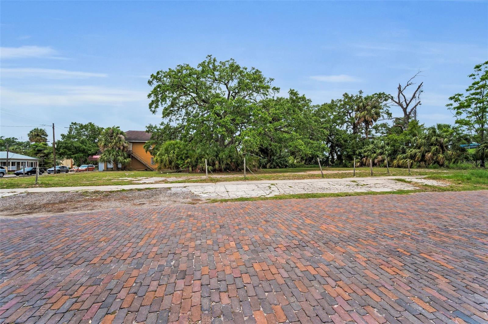 1003, 1005, 1009 W PLATT ST, TAMPA, FL, 33606