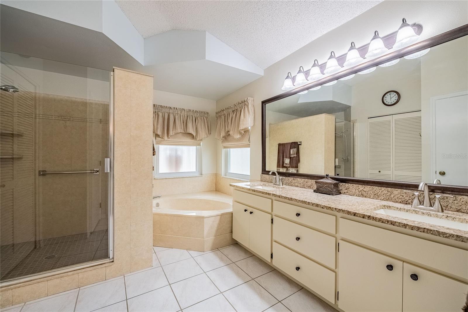 2024 E DEL WEBB BLVD, SUN CITY CENTER, FL, 33573