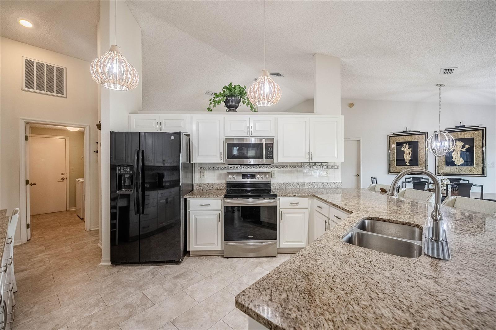 2024 E DEL WEBB BLVD, SUN CITY CENTER, FL, 33573