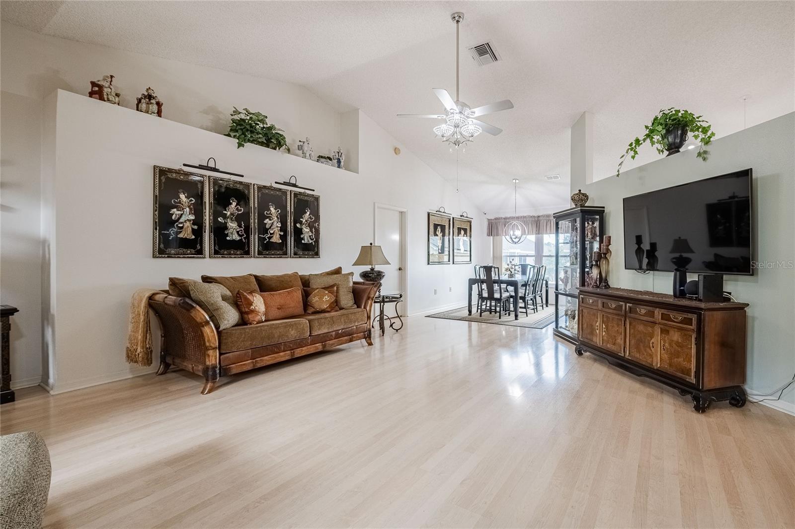 2024 E DEL WEBB BLVD, SUN CITY CENTER, FL, 33573