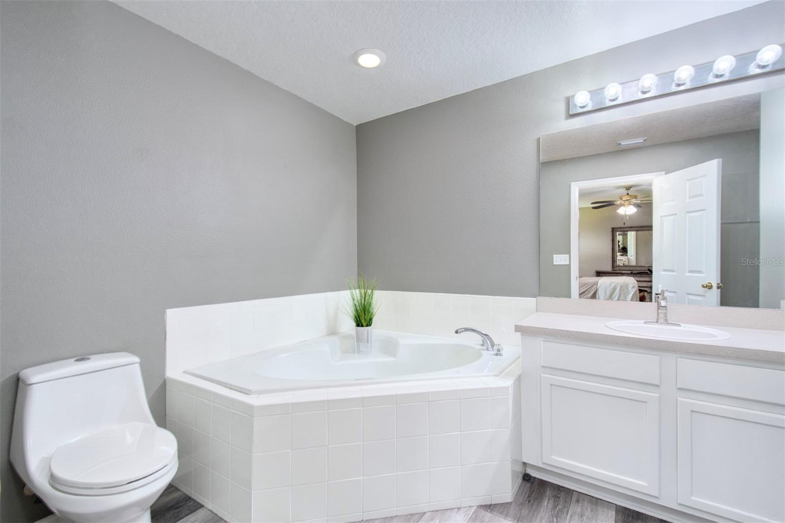 1132 HILL MOUNT DR, MINNEOLA, FL, 34715