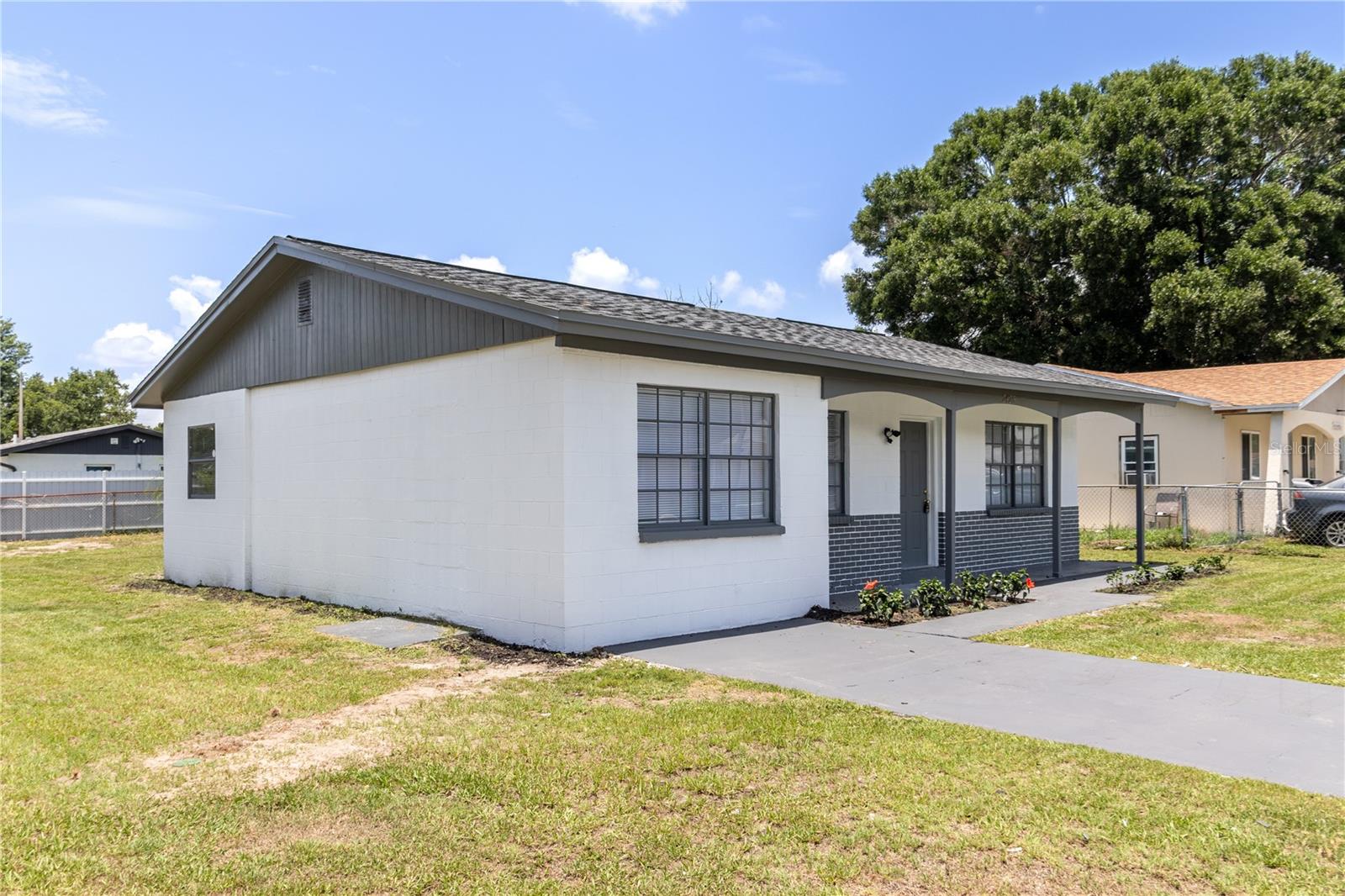 2425 WISHING WELL CIR, TAMPA, FL, 33619