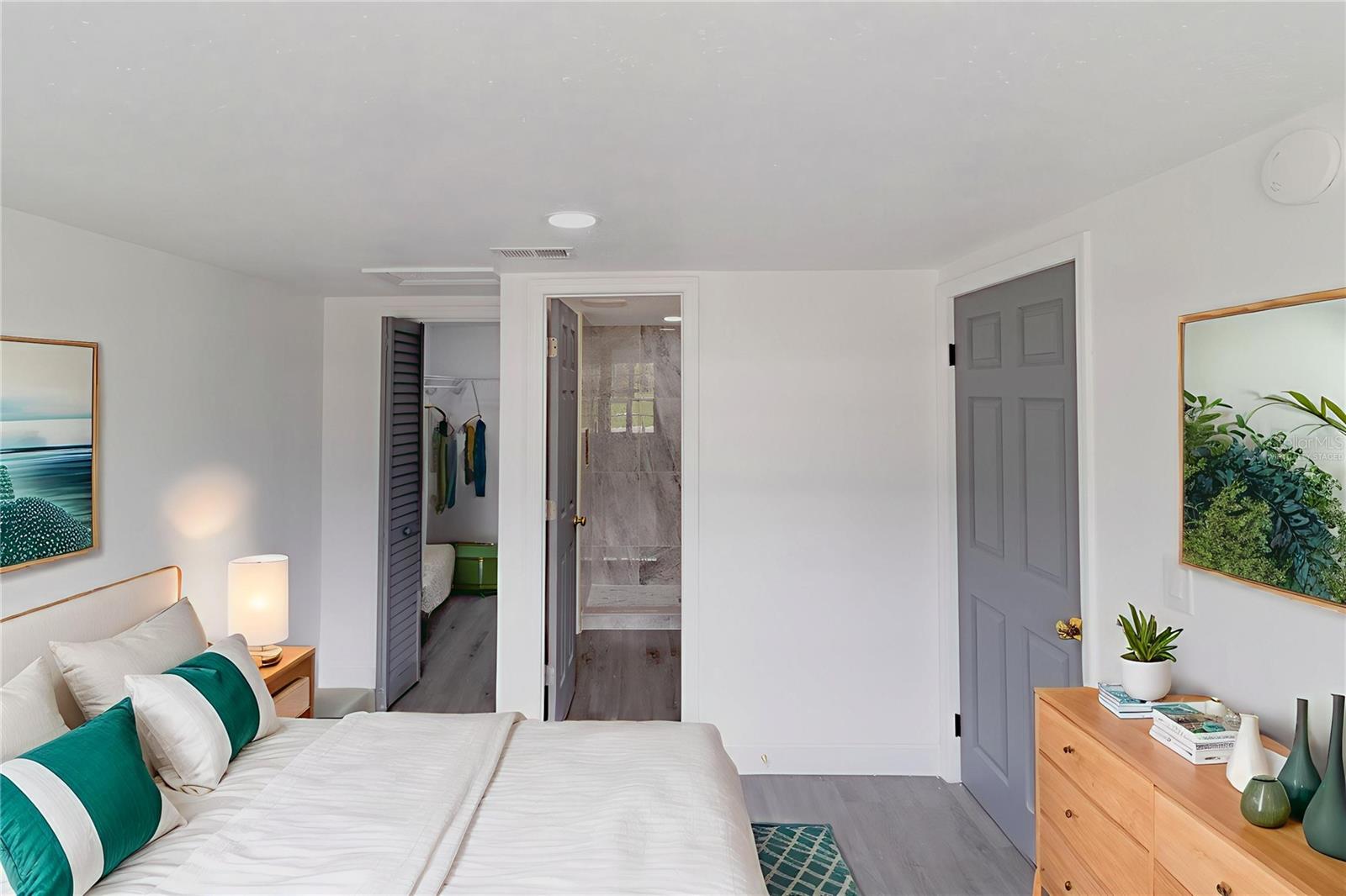 2425 WISHING WELL CIR, TAMPA, FL, 33619