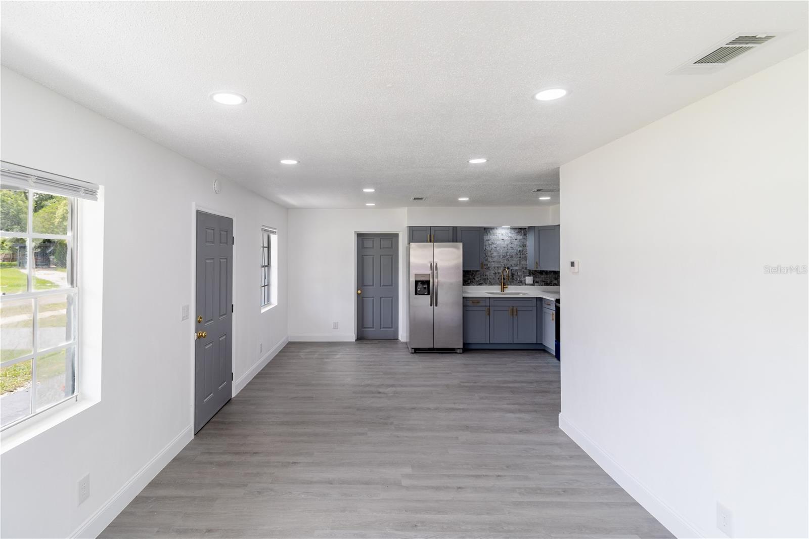 2425 WISHING WELL CIR, TAMPA, FL, 33619