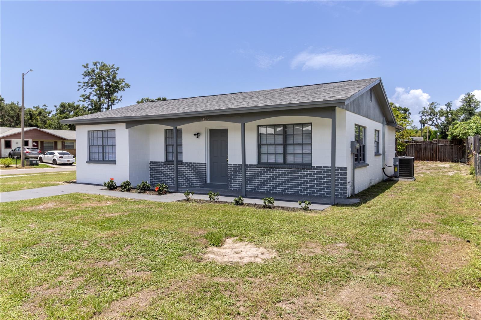 2425 WISHING WELL CIR, TAMPA, FL, 33619