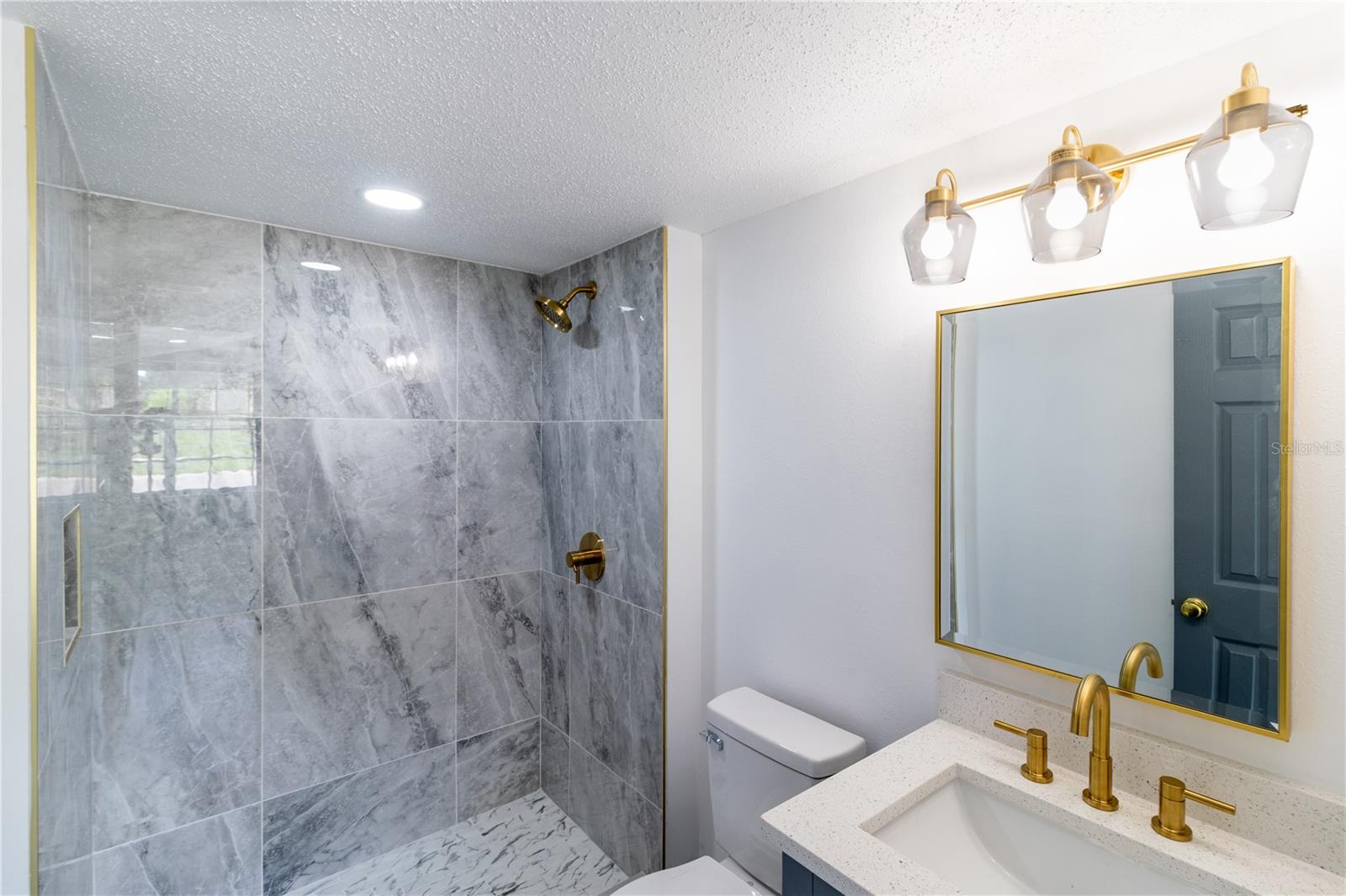 2425 WISHING WELL CIR, TAMPA, FL, 33619