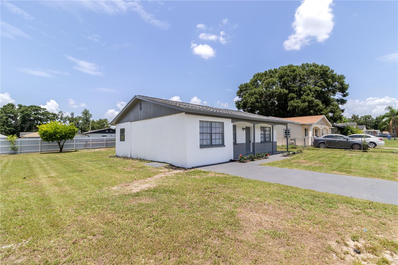 2425 WISHING WELL CIR, TAMPA, FL, 33619