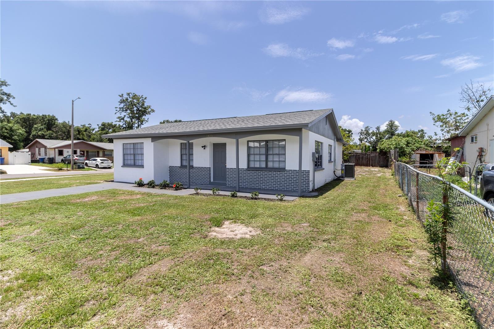 2425 WISHING WELL CIR, TAMPA, FL, 33619