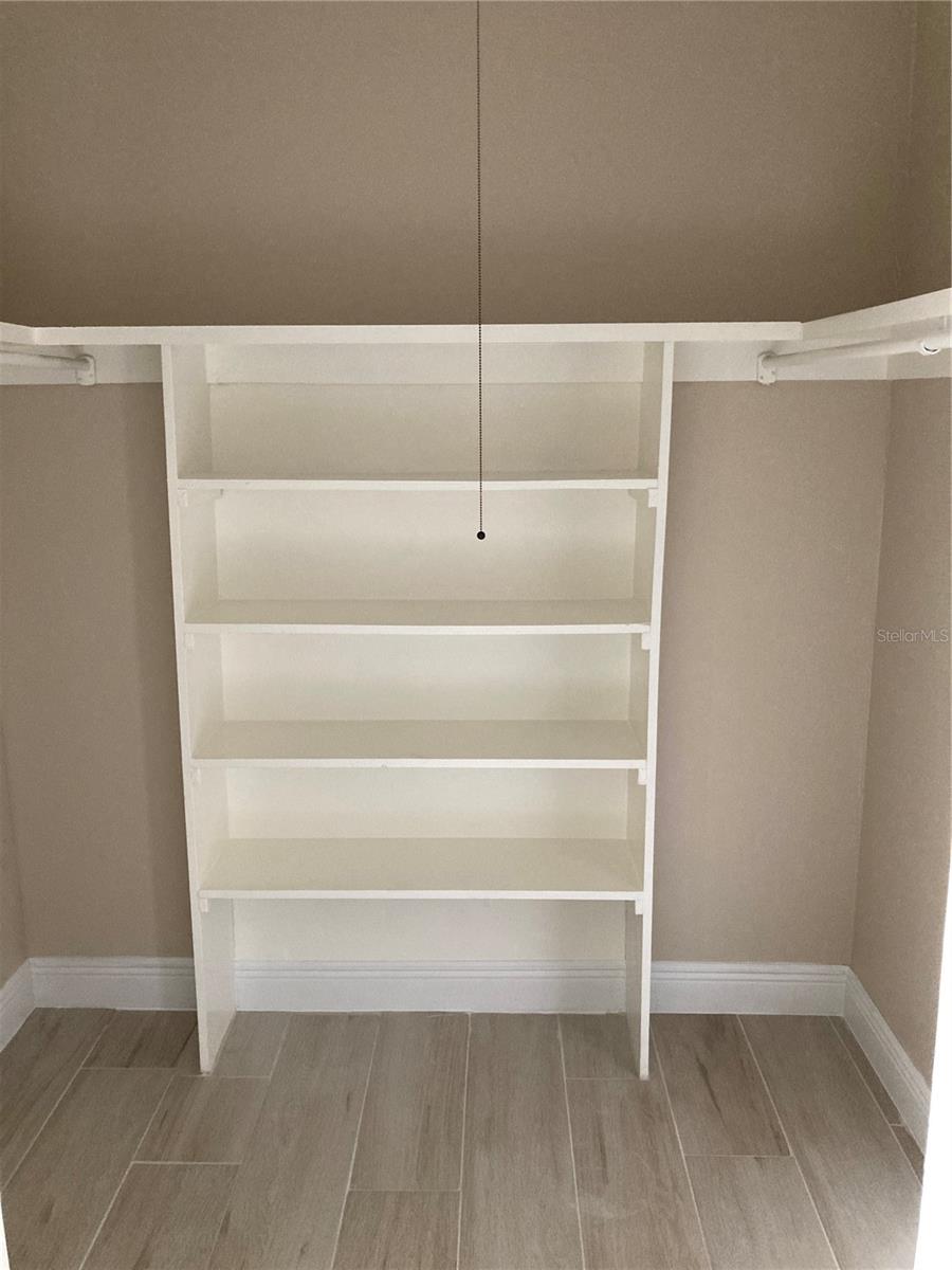 3840 N LAKE DR #126, TAMPA, FL, 33614