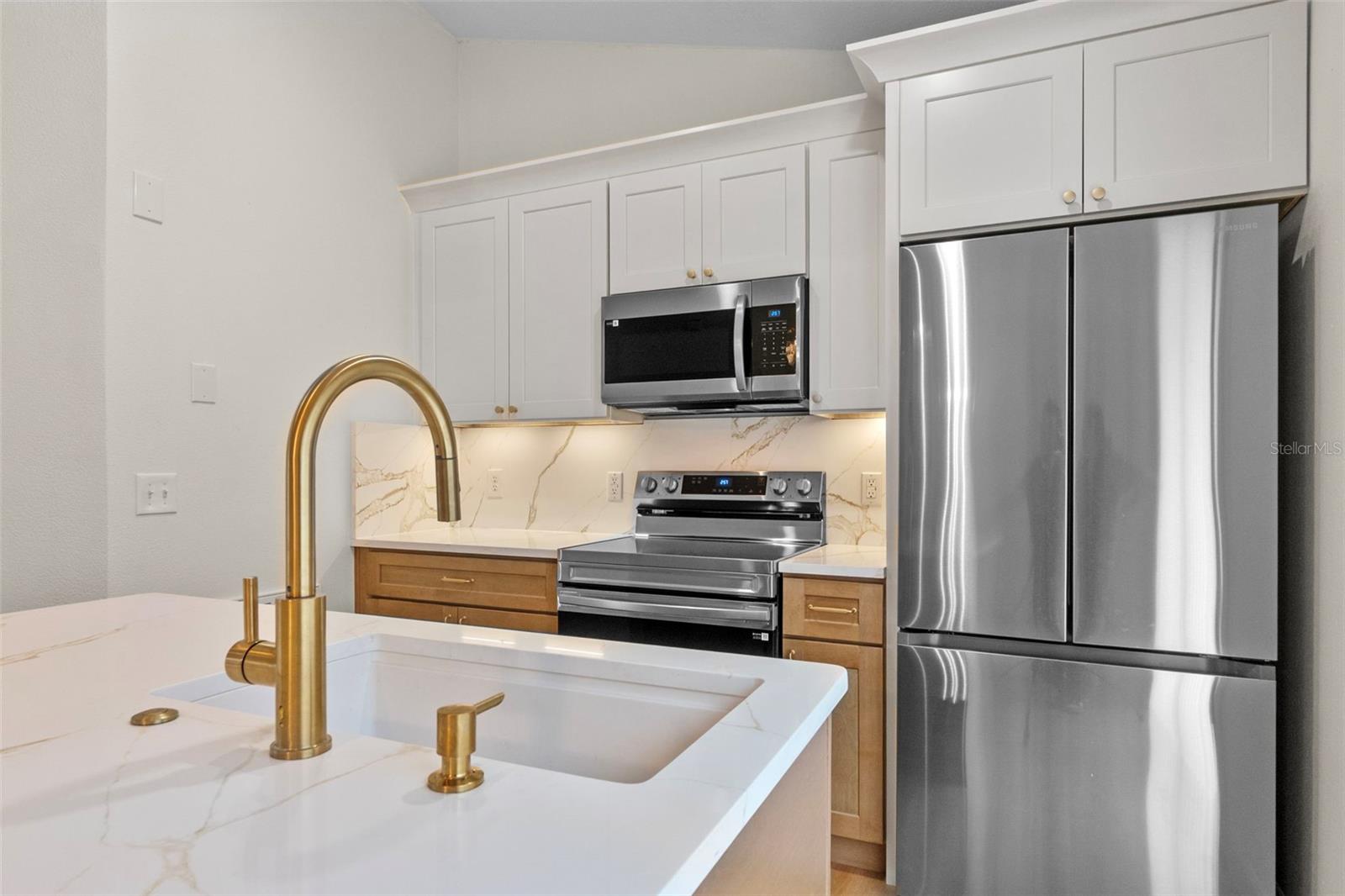 369 PLACID LAKE DR, SANFORD, FL, 32773