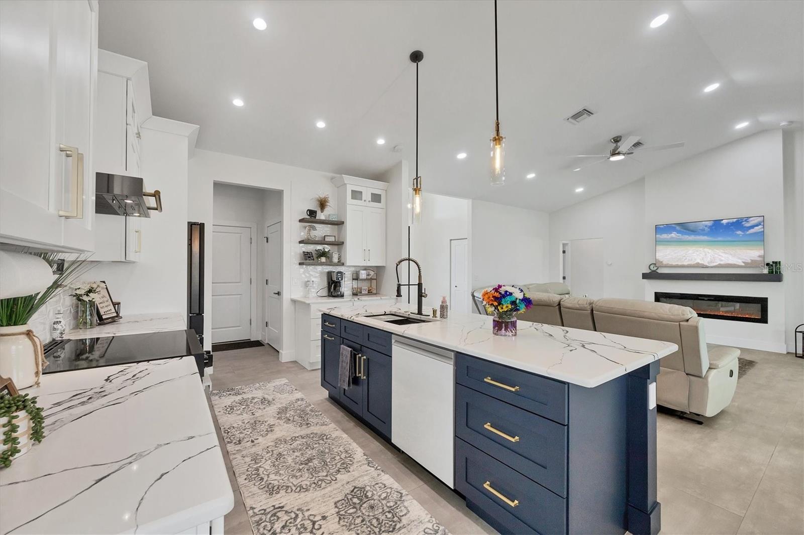 15610 STAUNTON CIR, PORT CHARLOTTE, FL, 33981