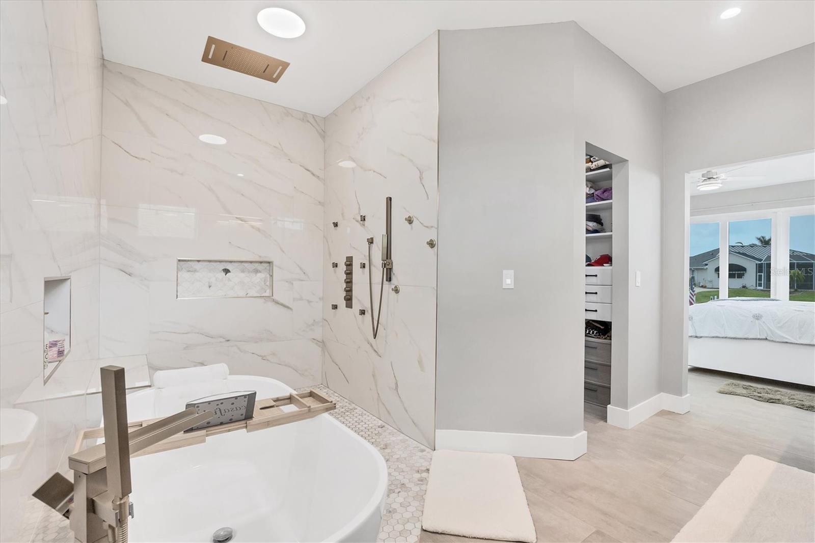 15610 STAUNTON CIR, PORT CHARLOTTE, FL, 33981