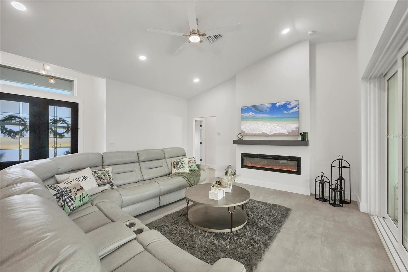 15610 STAUNTON CIR, PORT CHARLOTTE, FL, 33981