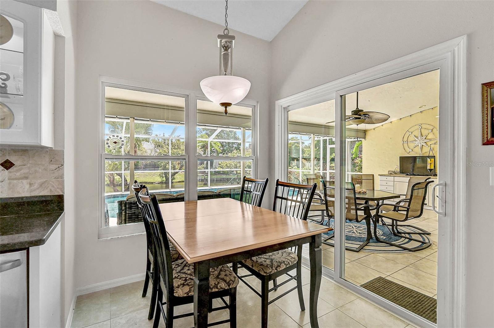 A4655503 Property Photo