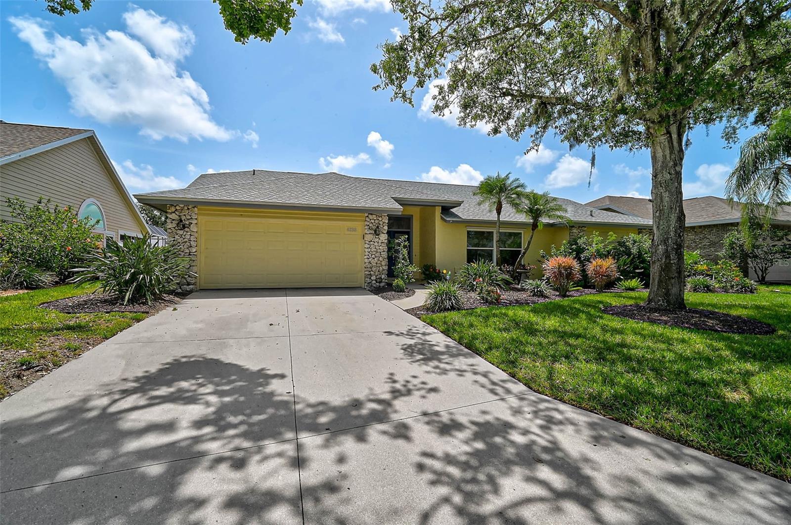 A4655503 Property Photo