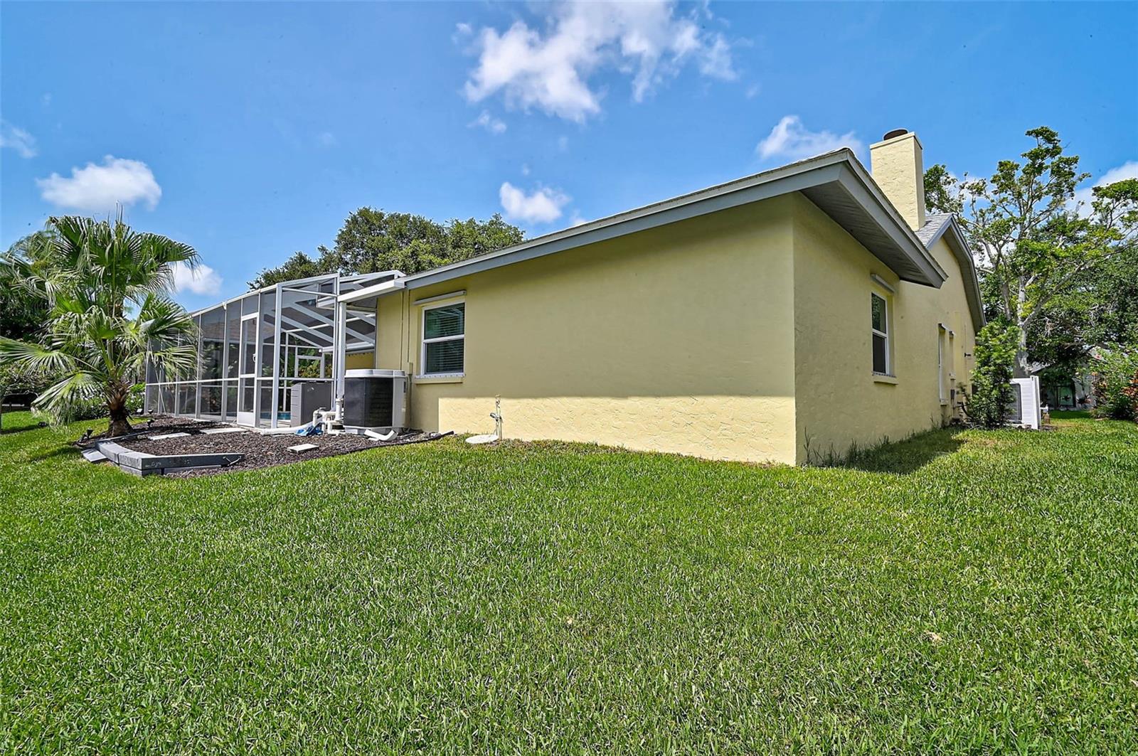 A4655503 Property Photo