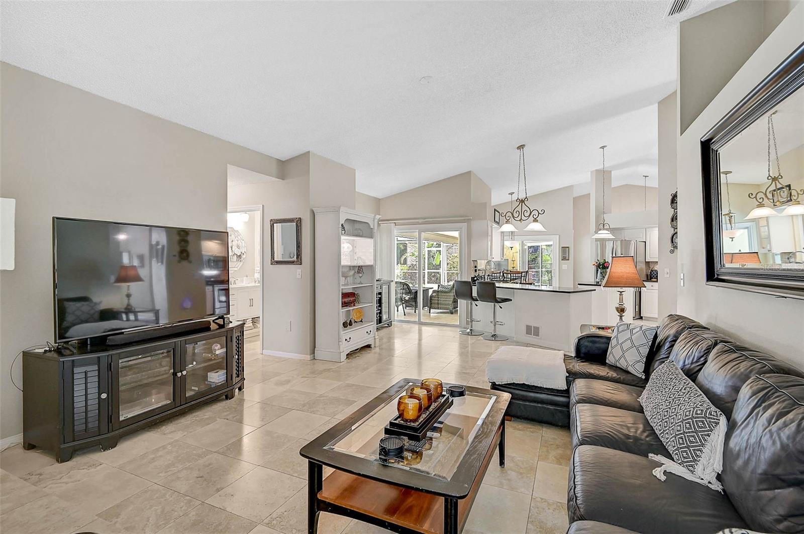 A4655503 Property Photo
