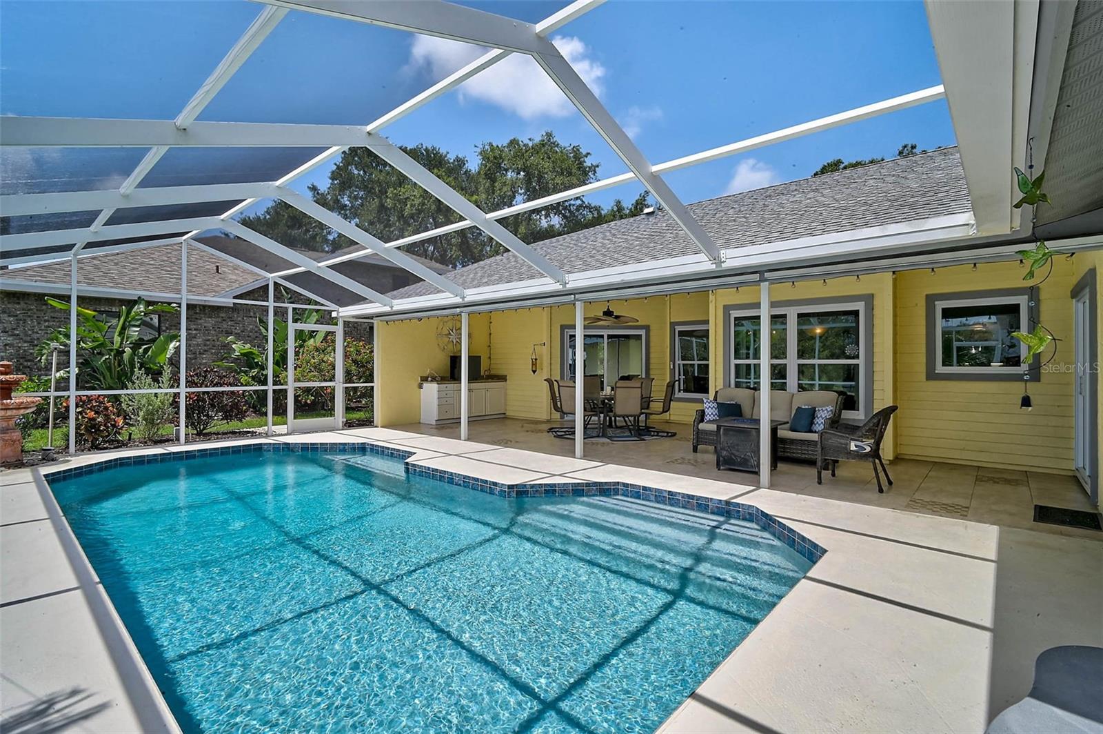 A4655503 Property Photo