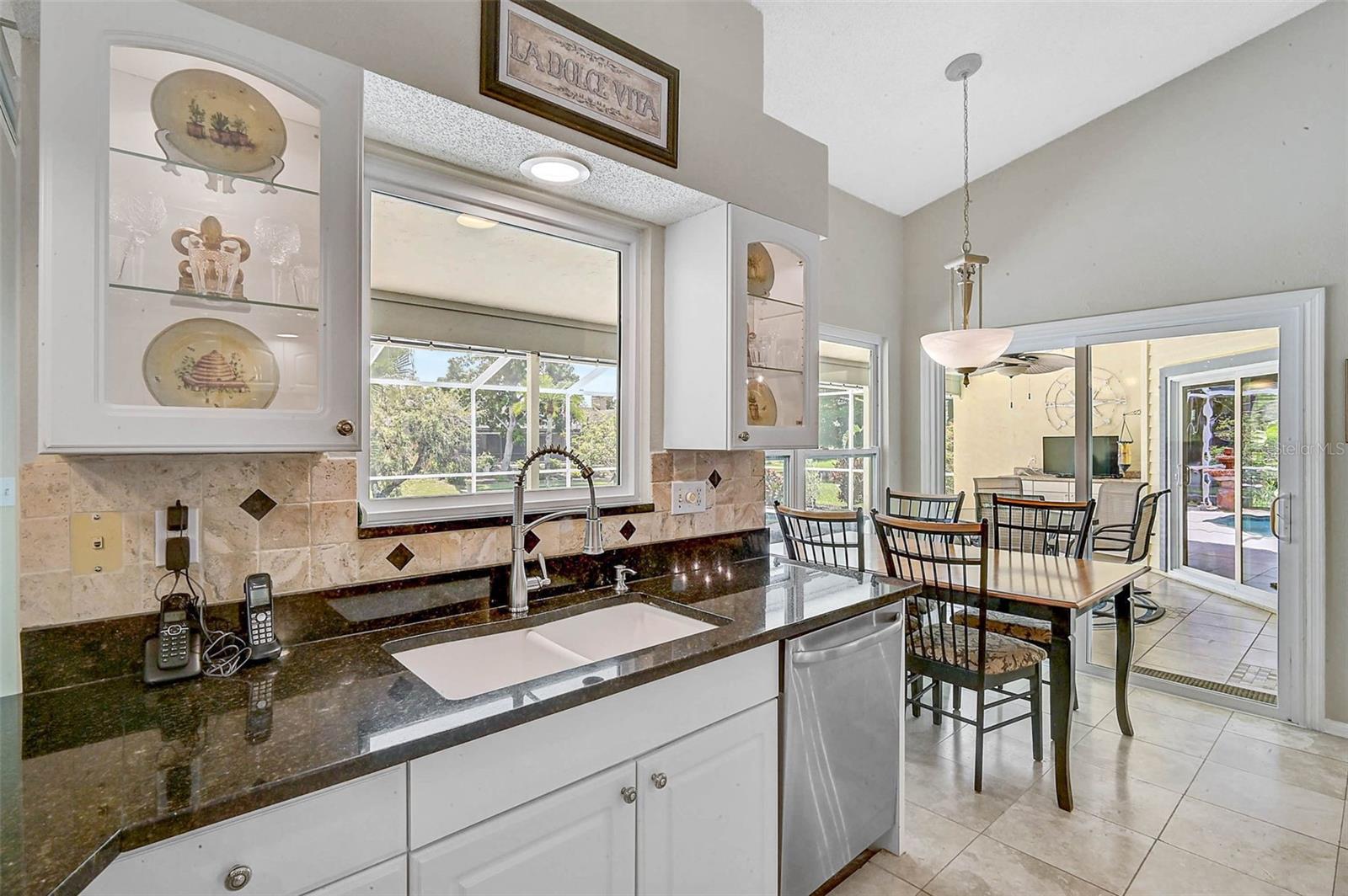 A4655503 Property Photo