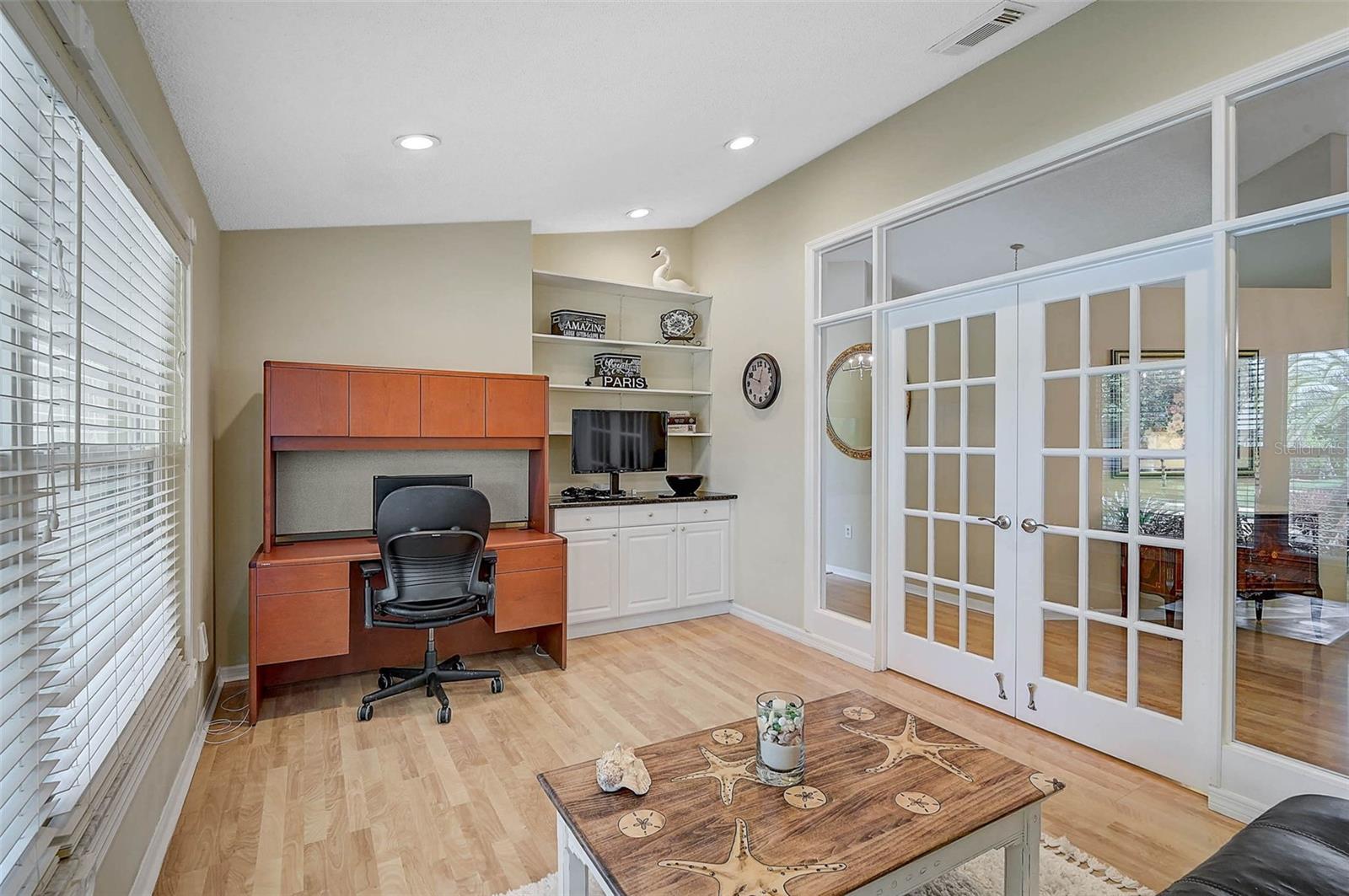 A4655503 Property Photo