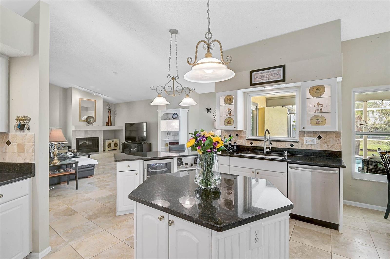 A4655503 Property Photo