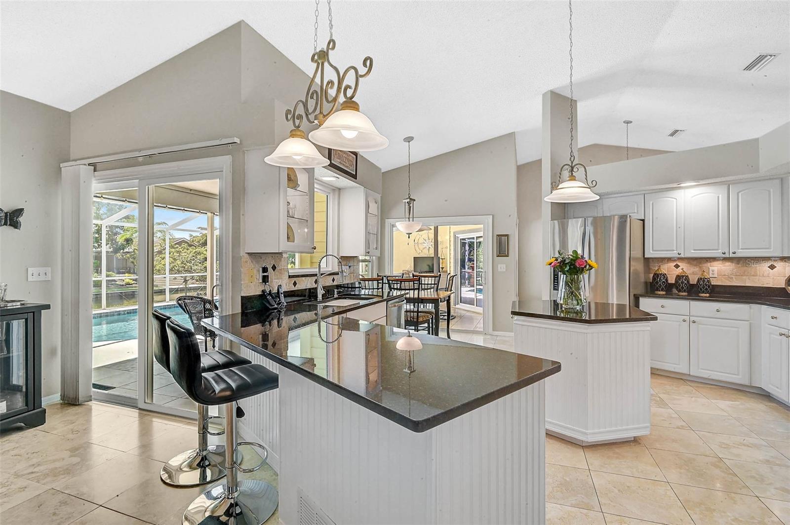 A4655503 Property Photo