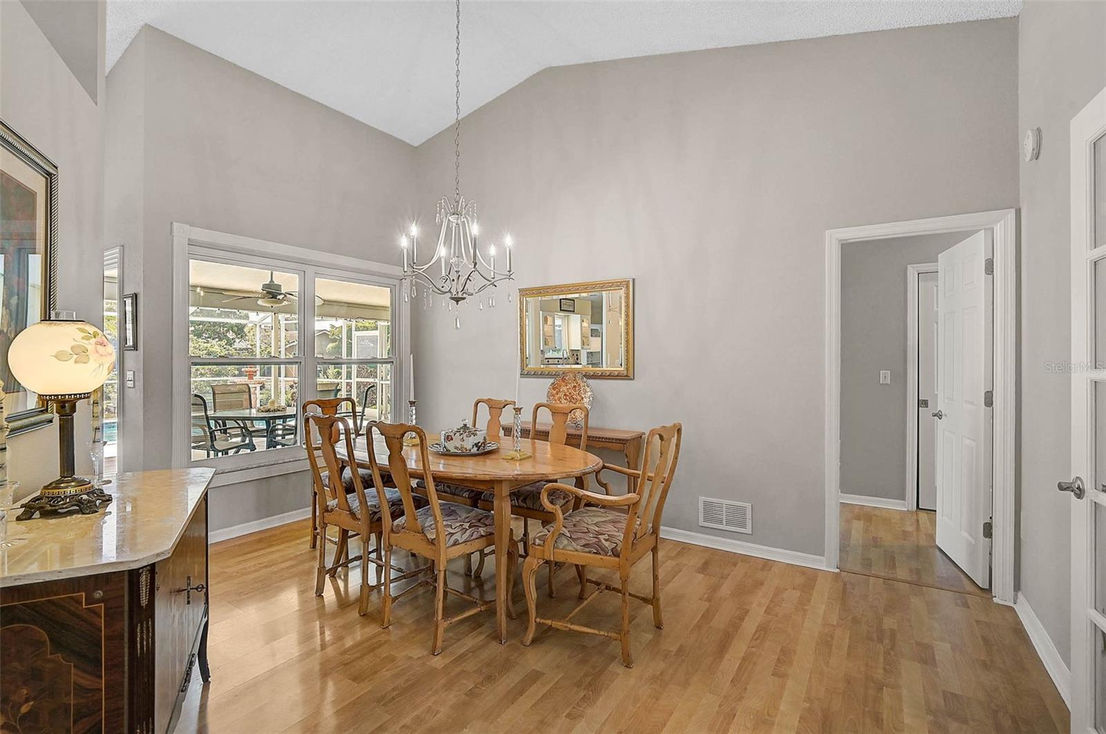 A4655503 Property Photo