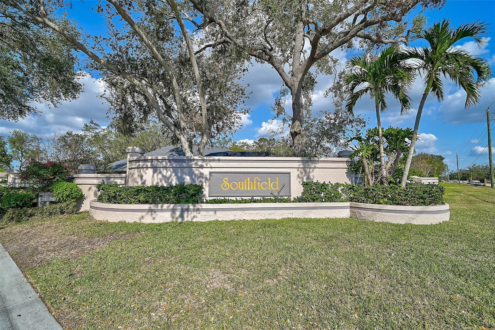 A4655503 Property Photo