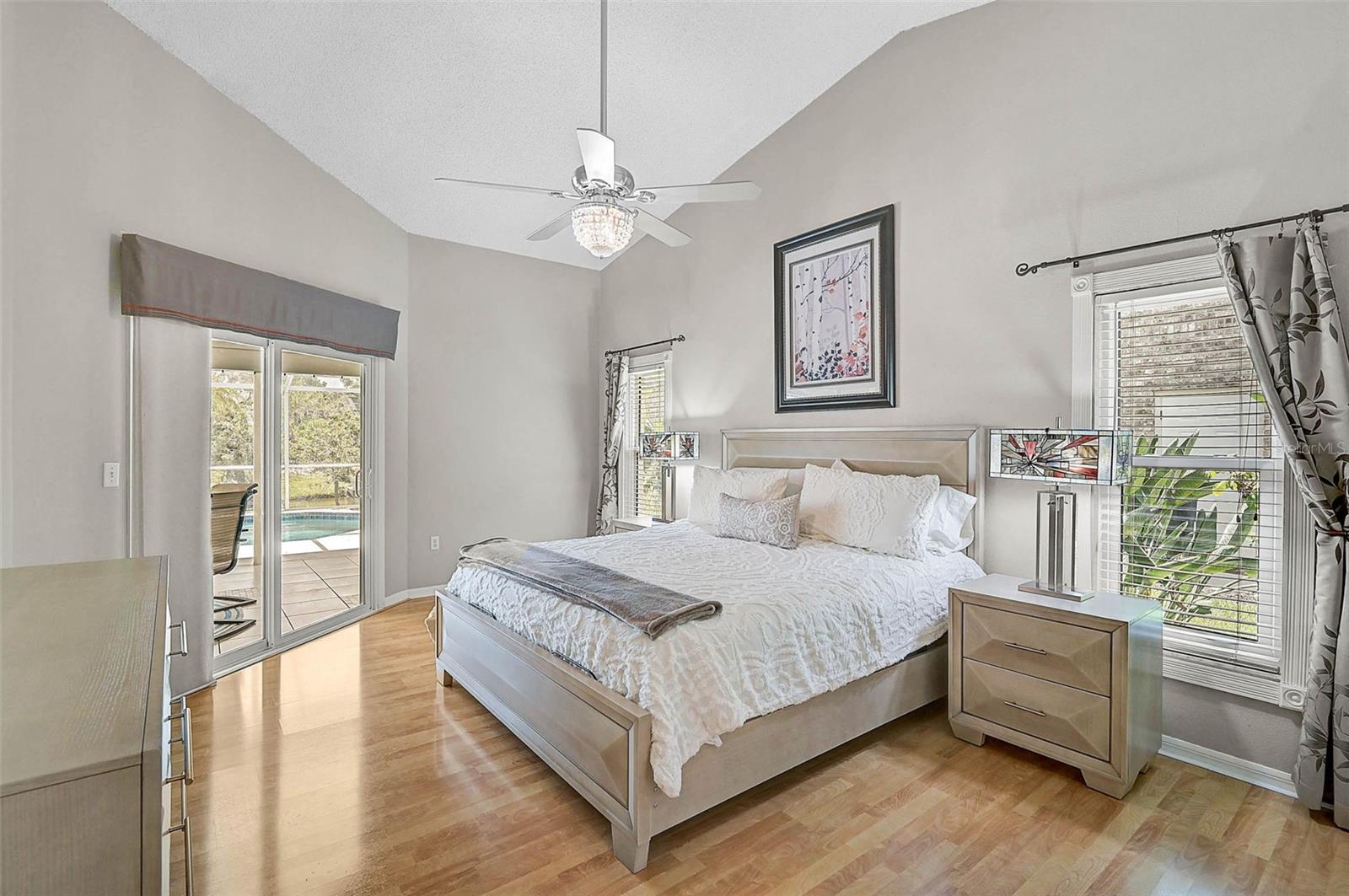 A4655503 Property Photo