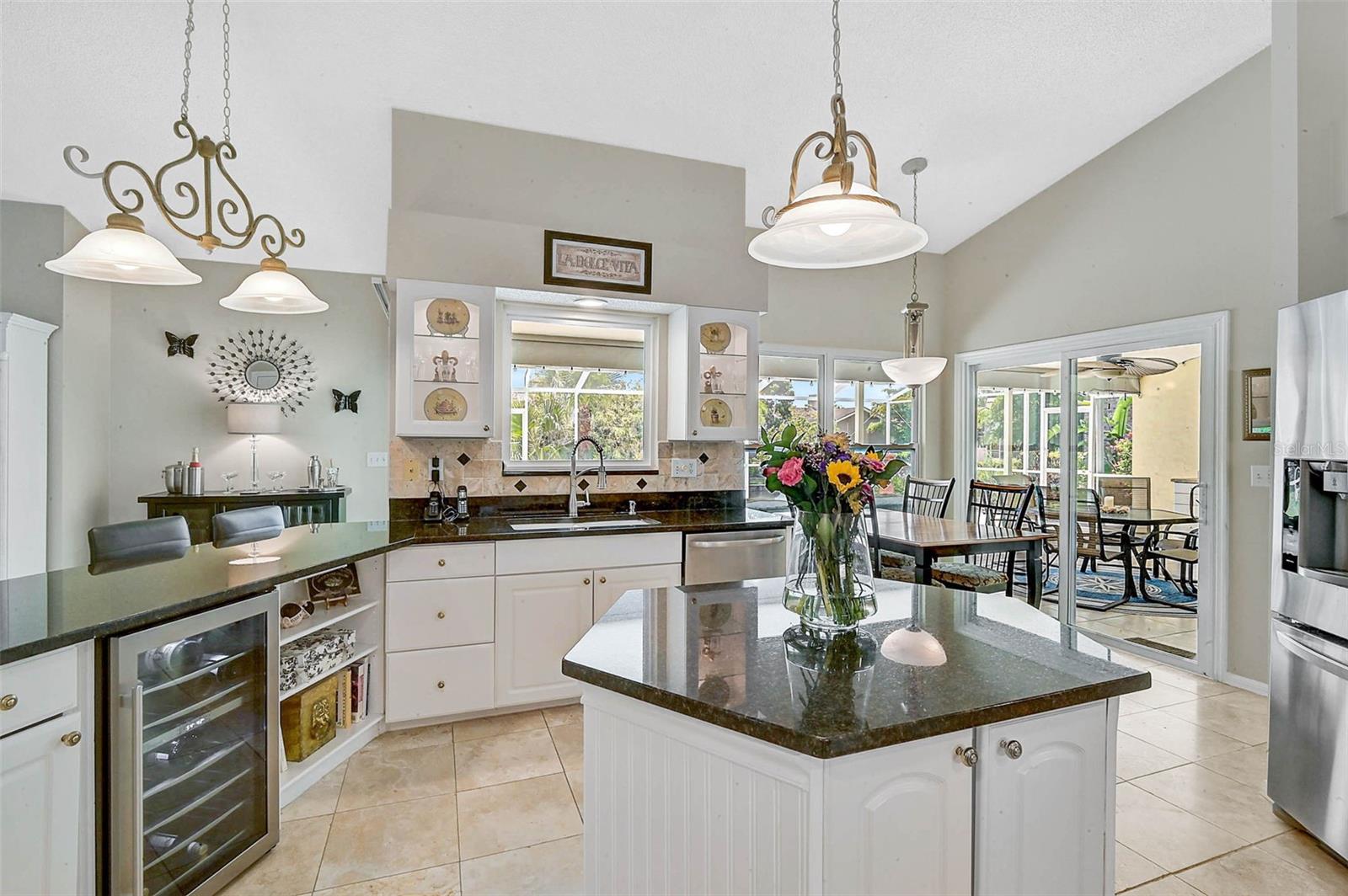 A4655503 Property Photo