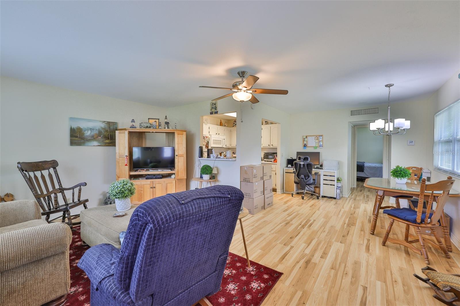 TB8395541 Property Photo