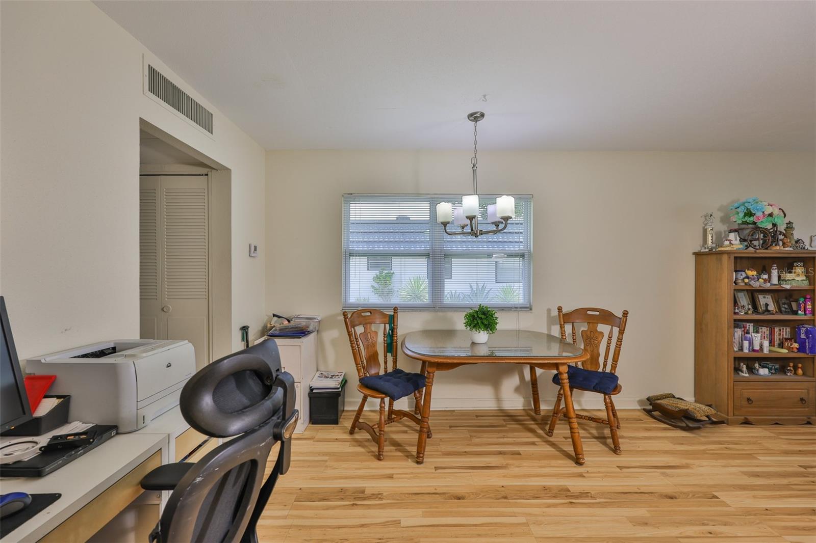 TB8395541 Property Photo