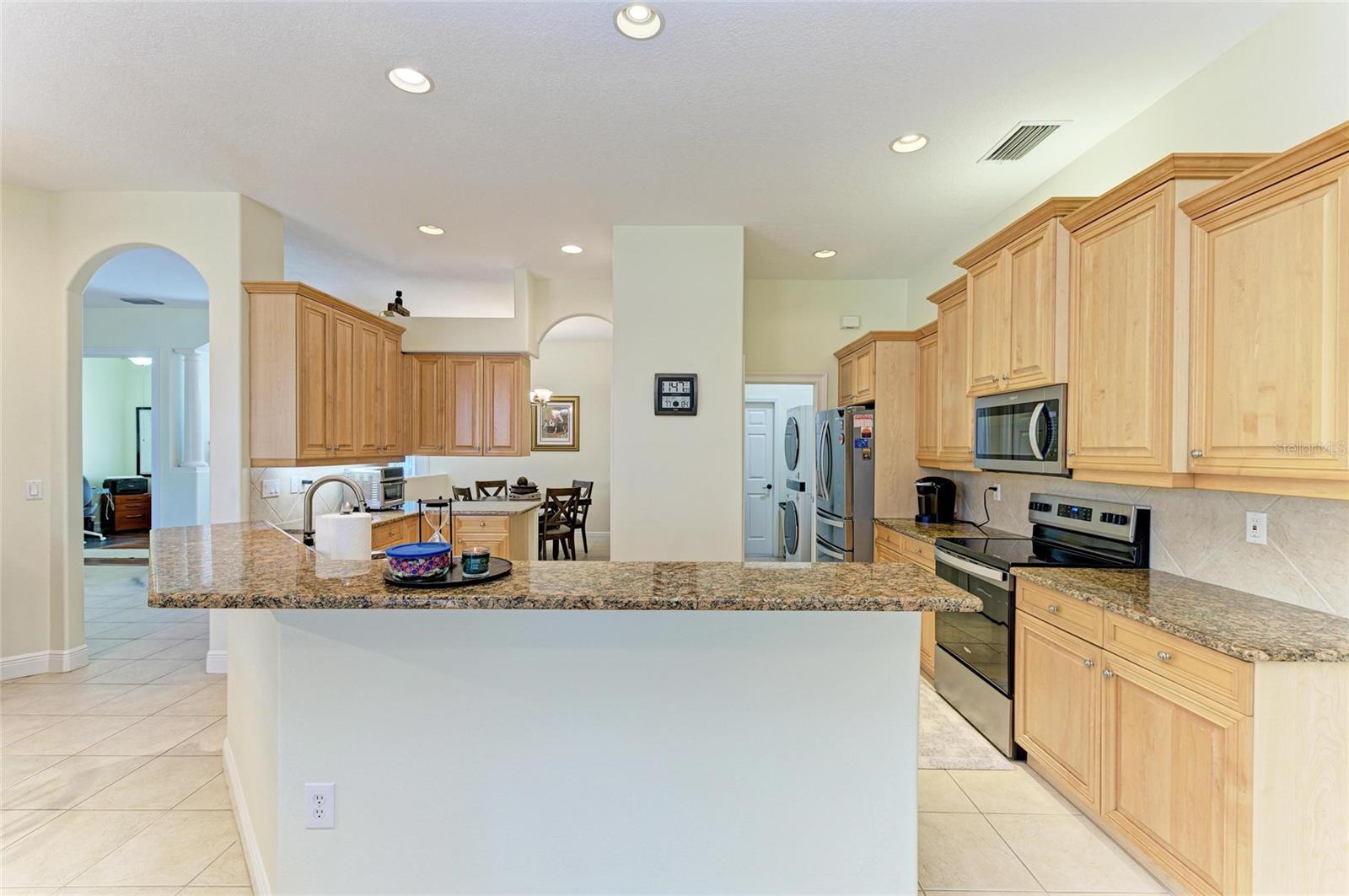 208 147TH ST NE, BRADENTON, FL, 34212