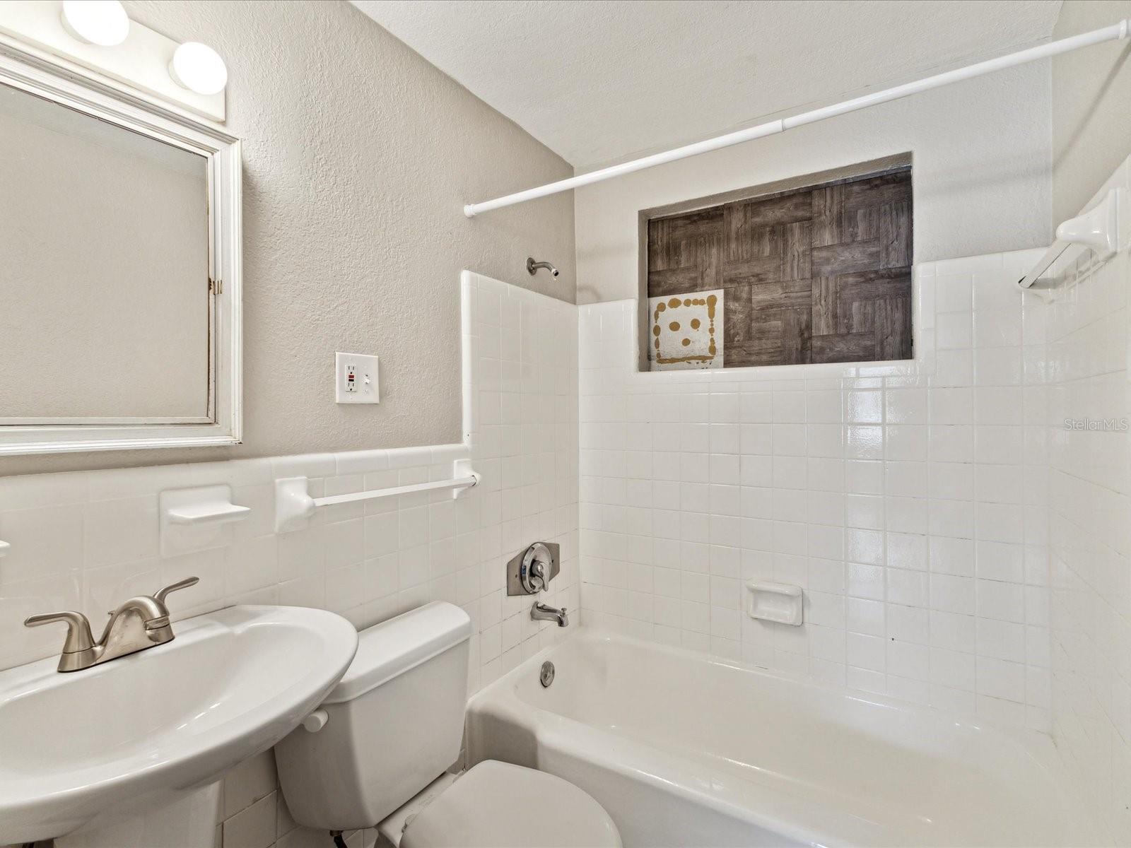 705 3RD AVE NE, LARGO, FL, 33770