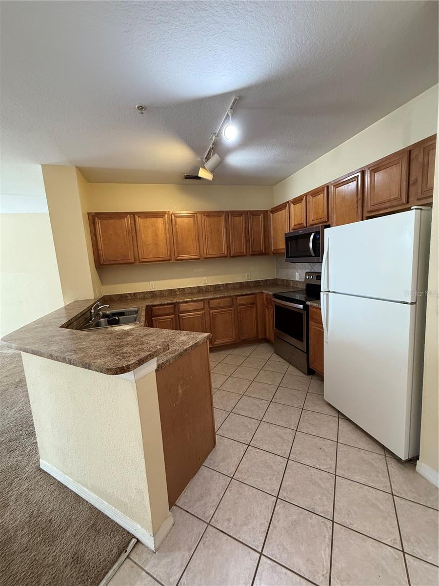 6169 METROWEST BLVD #208, ORLANDO, FL, 32835