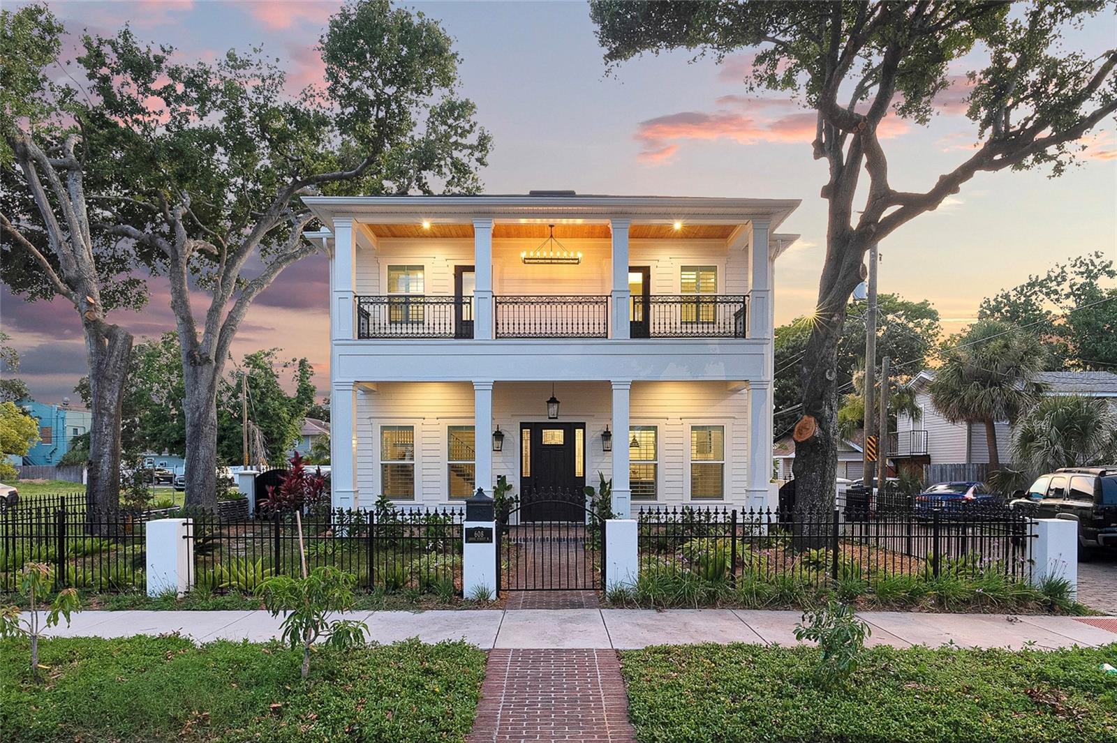 608 GROVE ST N, ST PETERSBURG, FL, 33701