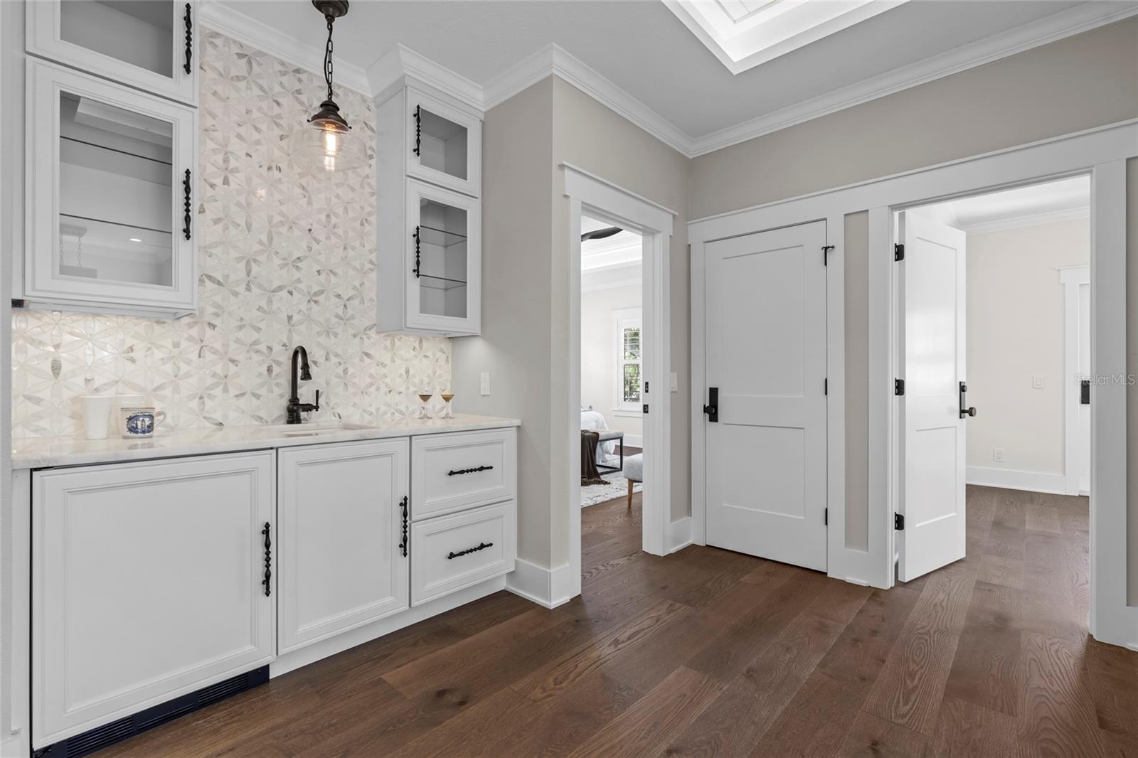 608 GROVE ST N, ST PETERSBURG, FL, 33701