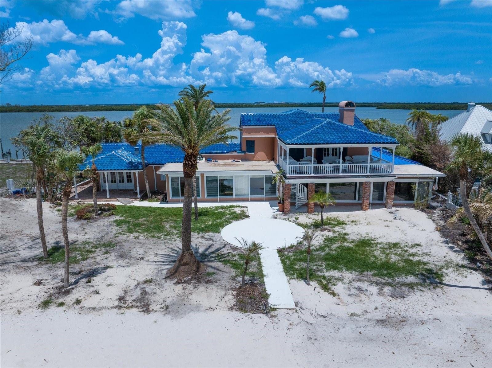 TB8395604 Property Photo