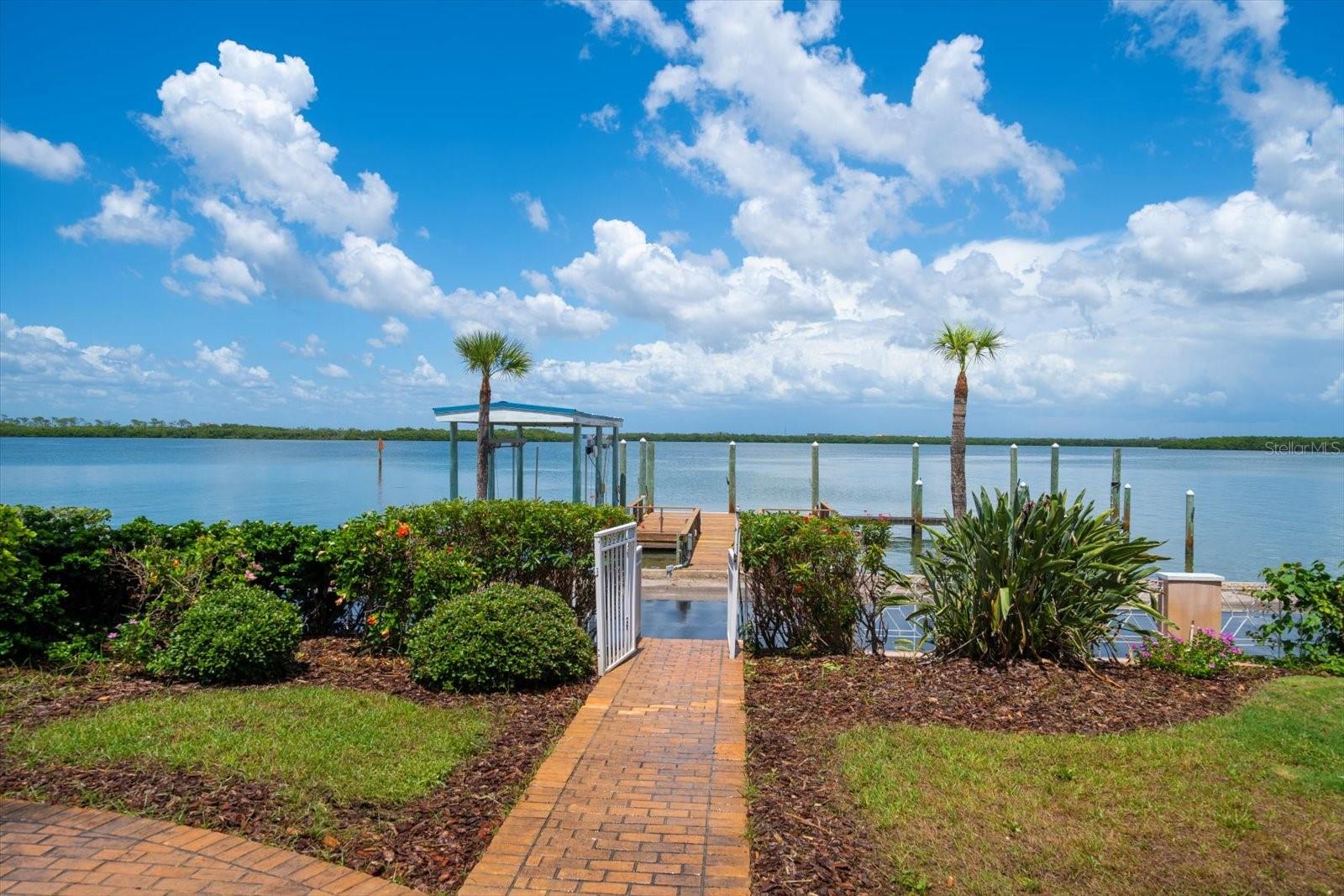 TB8395604 Property Photo