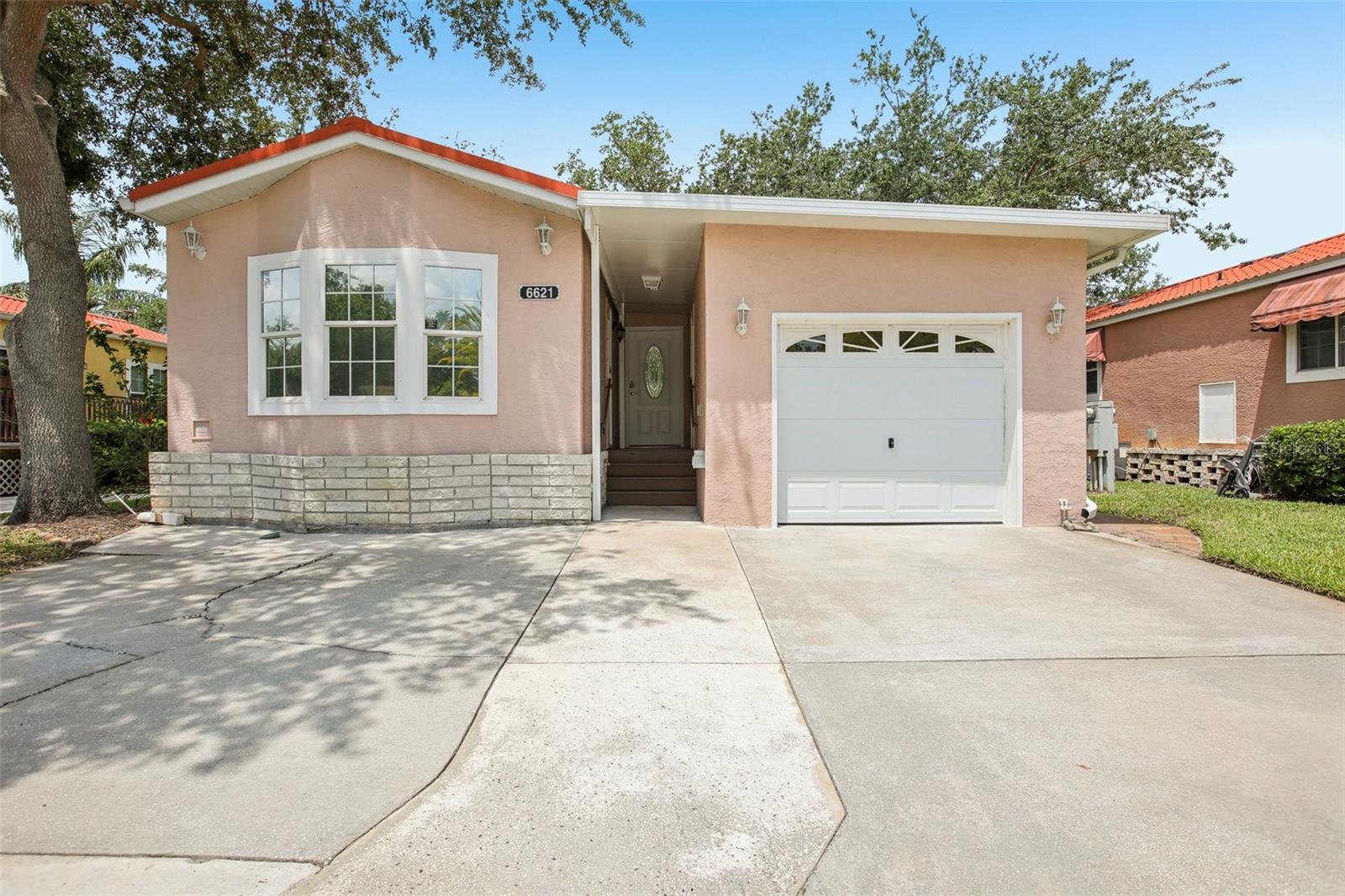 6621 LA MESA RD, LAND O LAKES, FL, 34637