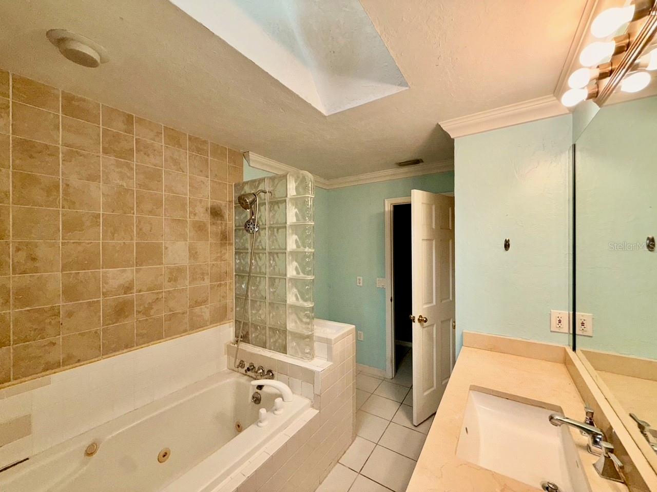 5615 WANETA PL, SARASOTA, FL, 34231