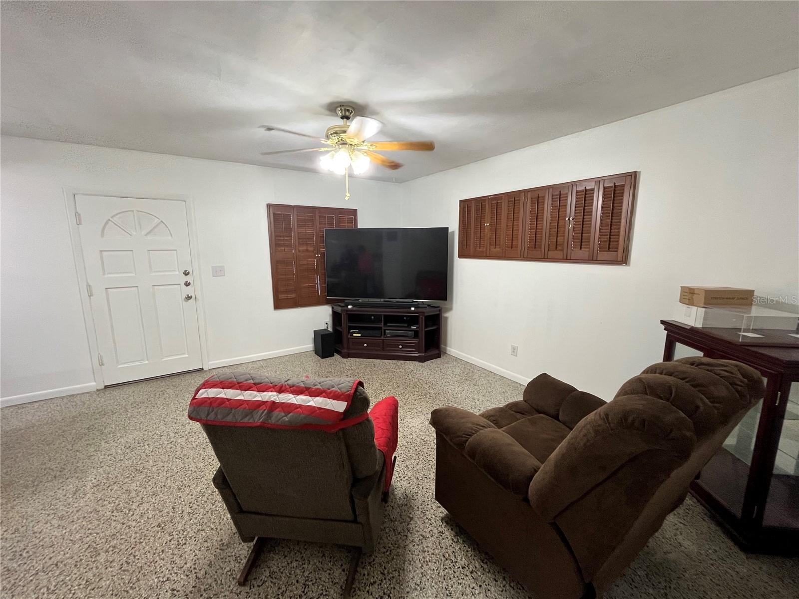 9218 N 52ND ST, TAMPA, FL, 33617