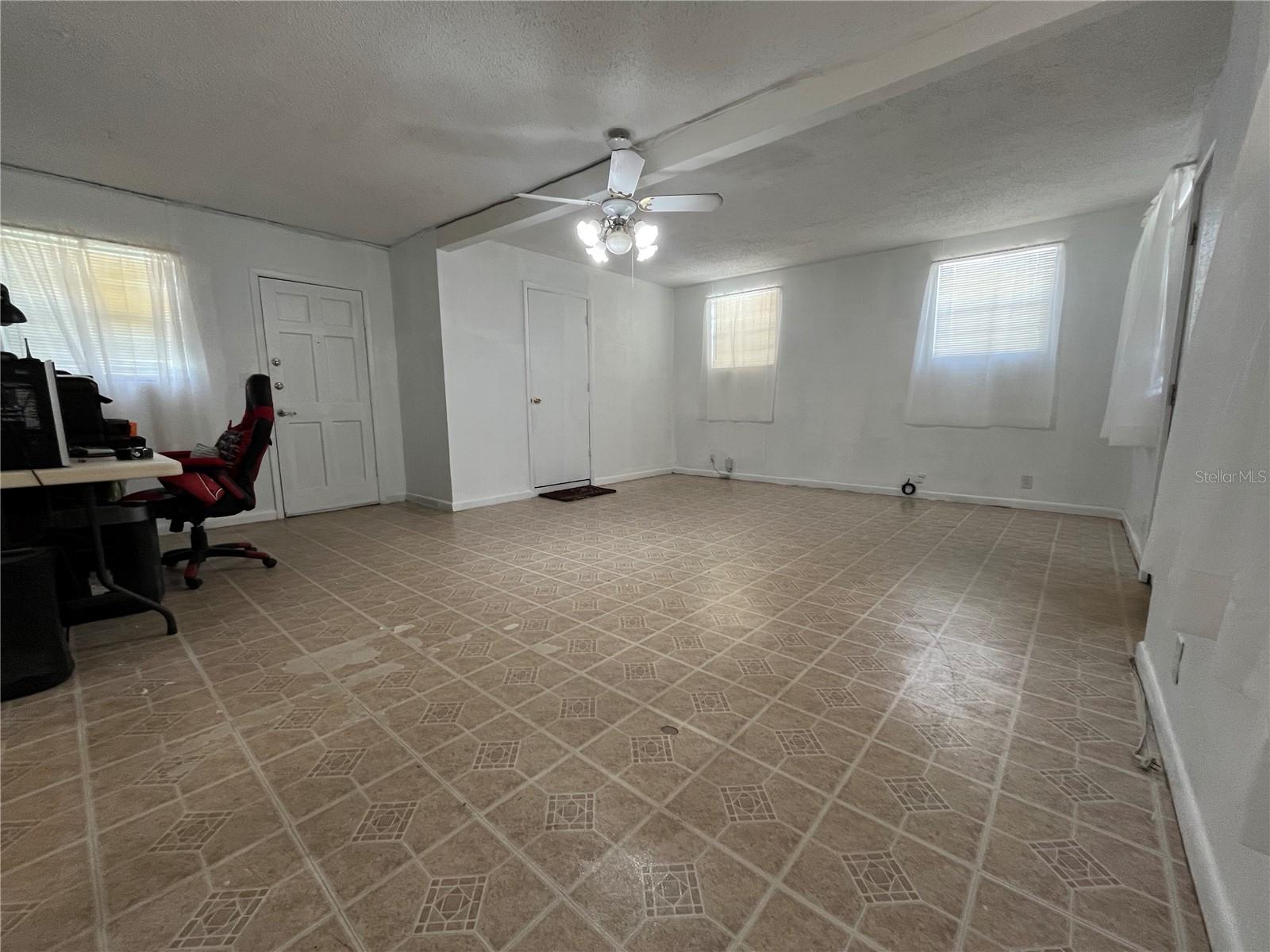 9218 N 52ND ST, TAMPA, FL, 33617