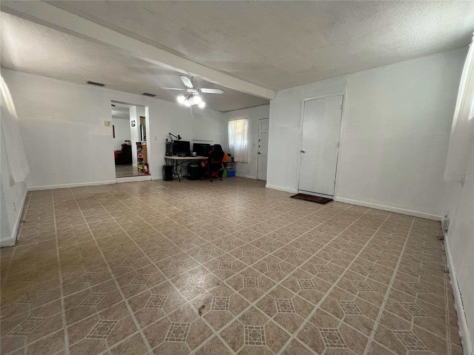 9218 N 52ND ST, TAMPA, FL, 33617