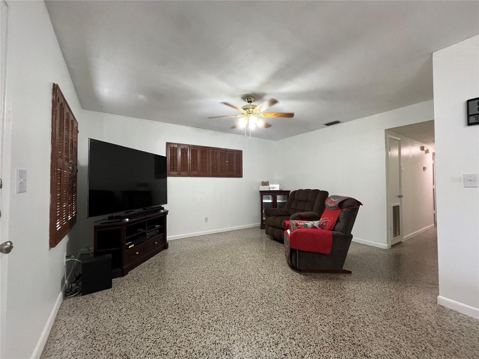 9218 N 52ND ST, TAMPA, FL, 33617