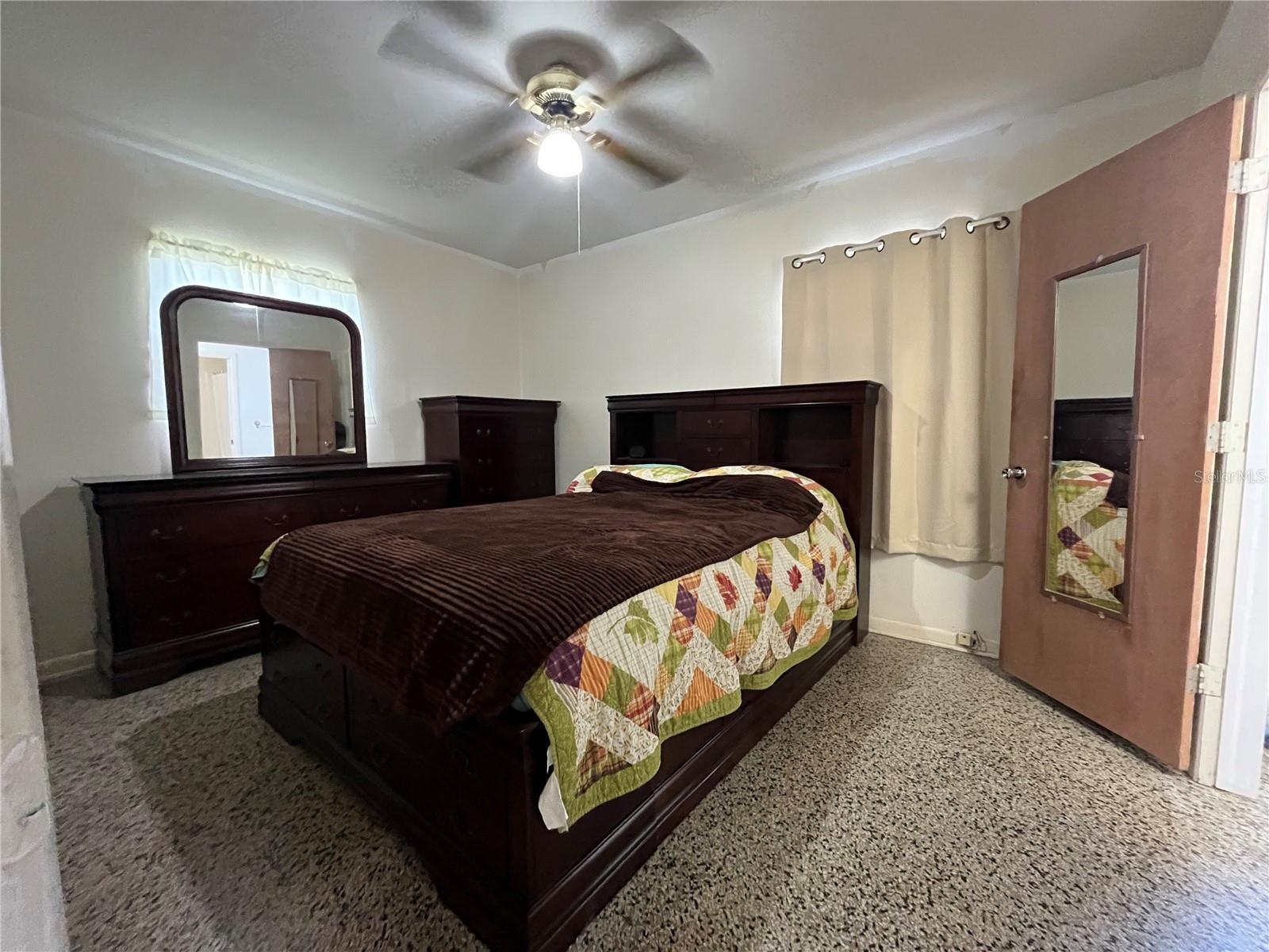 9218 N 52ND ST, TAMPA, FL, 33617